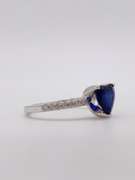 Gorgeous 14kt Gold Heart Shaped Blue Sapphire & Diamond Ring