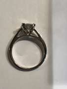 18k white gold engagement ring with 1.52 carat diamonds