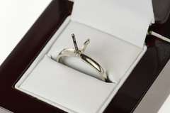 Platinum 7.5x6.5mm Emerald Solitaire Engagement Setting Ring