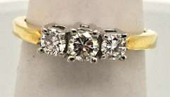 LADIES 14 KT YELLOW DIAMOND RING