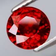 Stunning cherry red 2.91ct Spessartite Garnet solitaire