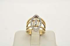 LADIES 14 KT YELLOW GOLD DIAMOND RING