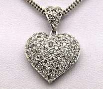 LADIES 14K WHITE GOLD DIAMOND HEART PENDANT NECKLACE