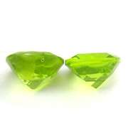 Glittering 3.34ct matched Peridot set