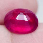 Huge 9.12ct rich imperial red Ruby center stone