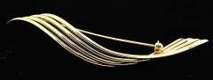 Elegant 14kt Yellow Gold Wave Design Brooch