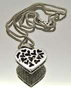 LADIES 14K WHITE GOLD DIAMOND HEART PENDANT NECKLACE