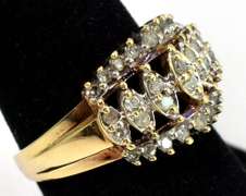 Flashy Diamond Cluster Ring in Yellow Gold