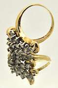 LADIES 14K GOLD AND DIAMOND CLUSTER RING