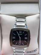 Seiko Black Dial Wristwatch