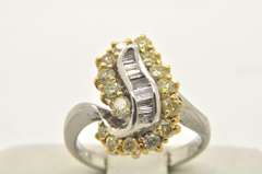 LADIES 18 KT DIAMOND COCKTAIL RING