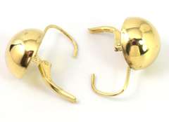 Eye-Catching Button Earrings in 14KT Yellow Gold