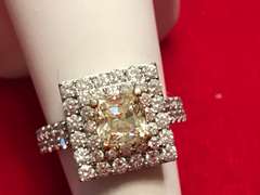 LADIES 14K WHITE GOLD DIAMOND RING