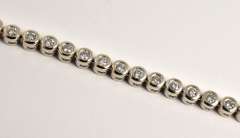Flashy White Gold Diamond Tennis Bracelet