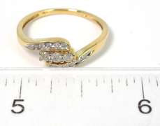 Sparkling Diamond Ring in Yellow Gold