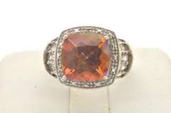 ELEGANT 14KT WHITE GOLD LADIES RING WITH TOPAZ