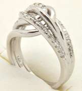 Elegant Ladies 14kt Gold Diamond Ring