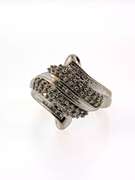 Dashing 10kt Crossover Diamond Ring