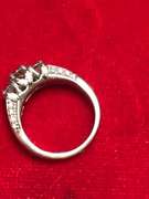 14K WHITE GOLD LADIES DIAMOND RING