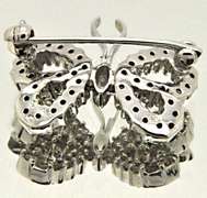 14 KT WHITE GOLD & DIAMOND BUTTERFLY BROOCH.