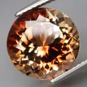Outstanding 8.36ct bi-color Brazilian Topaz solitaire
