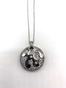 Very Fun Floral pendant Necklace with White Gemstones