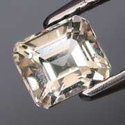 Glittering pale yellow UNTREATED .92ct Sapphire