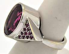 18K WHITE GOLD PINK TOURMALINE RING.