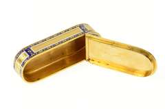 18K Yellow Gold Victorian Elaborate Enamel Oval Hinged Trinket Box