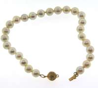 Fresh water Pearl Bracelet with Gold Clasp