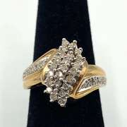 Pretty 14kt Yellow Gold Round Diamond Cluster Ring