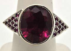 18K WHITE GOLD PINK TOURMALINE RING.