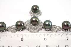Splendid Tahitian Pearl & Diamonds Necklace