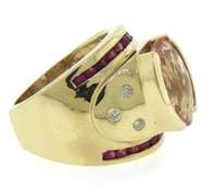 Graceful Yellow Gold Oval Morganite and Diamond Ring