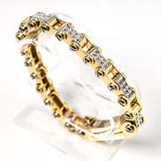 Breathtaking 1.00CTW Diamond Motorcycle Chain Bracelet in 14KT Yellow Gold