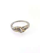 Fashionable 10kt Diamond Crossover Band Ring