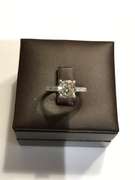 18k white gold engagement ring with 1.52 carat diamonds
