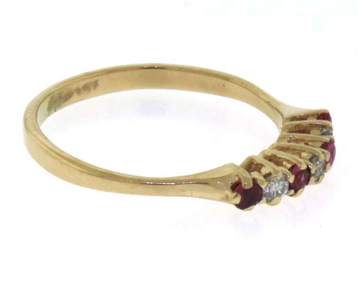 Gorgeous Ruby and Diamond Yellow Gold Ring