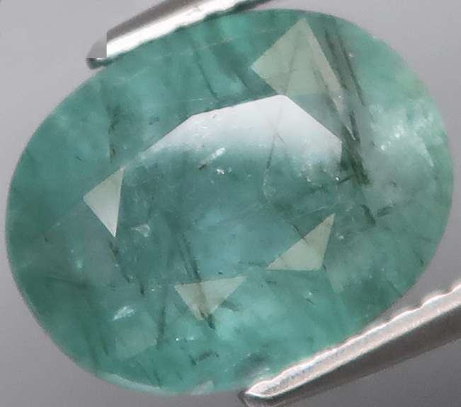 Very rare 3.67ct blue green Columbian Emerald
