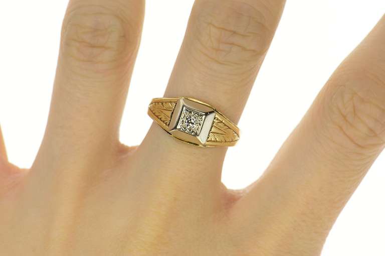14K Yellow Gold Art Deco Squared Diamond Leaf Etched Wedding Ring