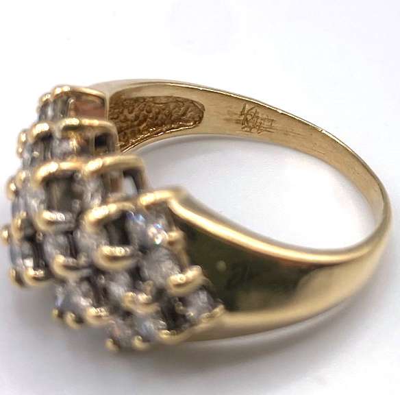 14 KT Yellow Gold Diamond Cluster Ring