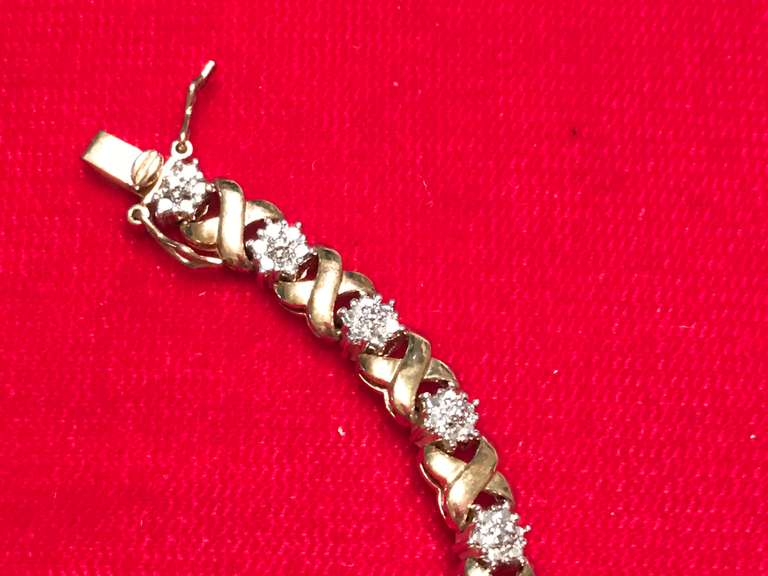 LADIES 14K YELLOW GOLD DIAMOND BRACELET