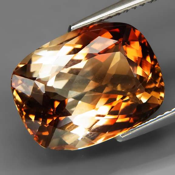 Superb 10.61ct bi-color Imperial Topaz