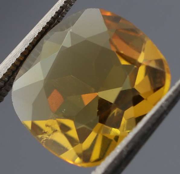 Glistening 3.75ct cushion cut honey Citrine