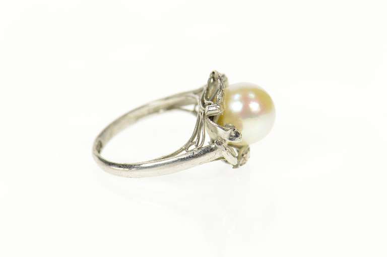 10K White Gold Retro Pearl Curvy Swirl Ornate Statement Ring