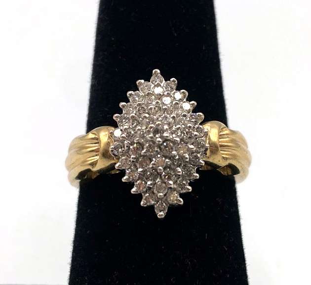 10 KT Yellow Gold Diamond Cluster Ring