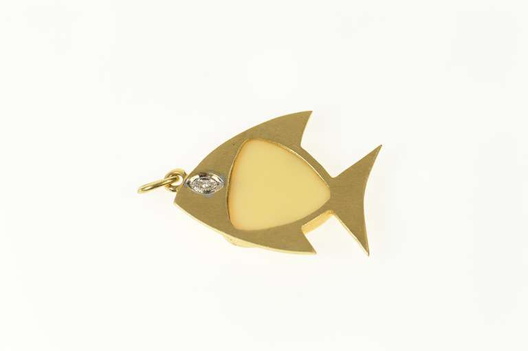 14K Yellow Gold Diamond Inset Retro Marble Fish Charm/Pendant