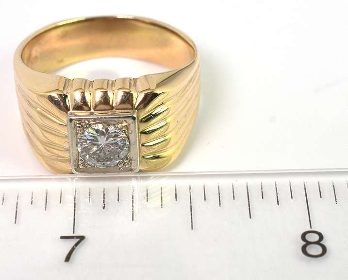 Flashy 0.56CT Diamond Ring in 14KT Yellow Gold
