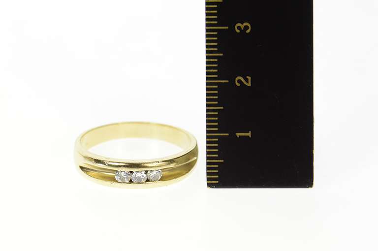 14K Yellow Gold Men's Classic Diamond Simple Wedding Band Ring