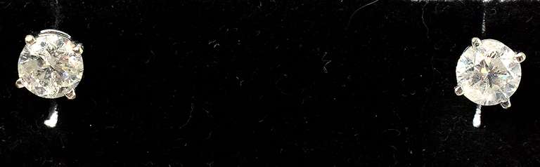 Gorgeous 1.00CTW Diamond Stud Earrings in 14KT White Gold